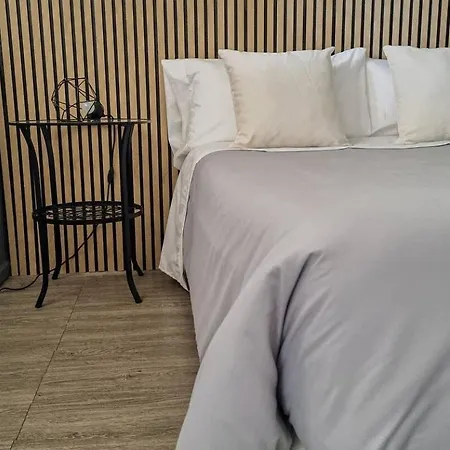 Private Villa With Private Pool - Garden & Bbq Apartment